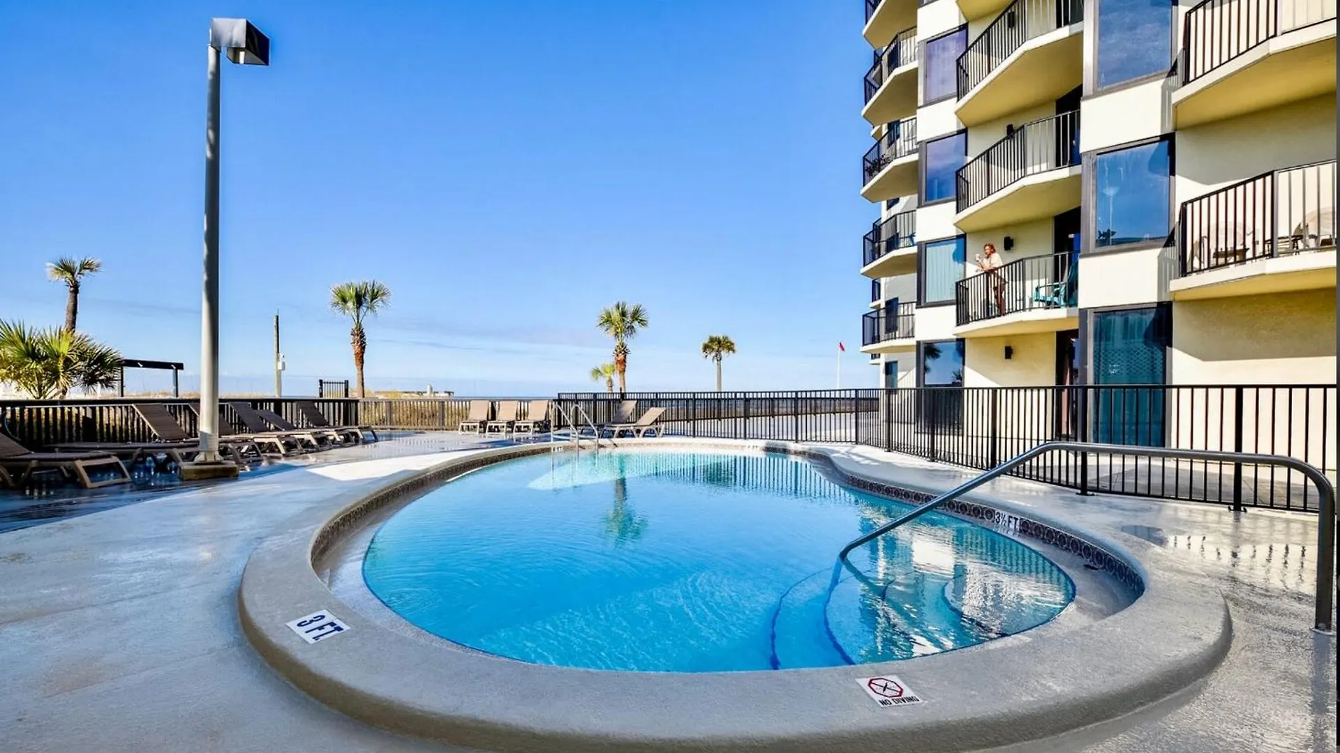Sunbird Resort Ground Floor Gem With Ocean Views! Free Beach Chairs And Umbrella! By Dolce Vita Getaways Pcb Panama City Beach Apartman