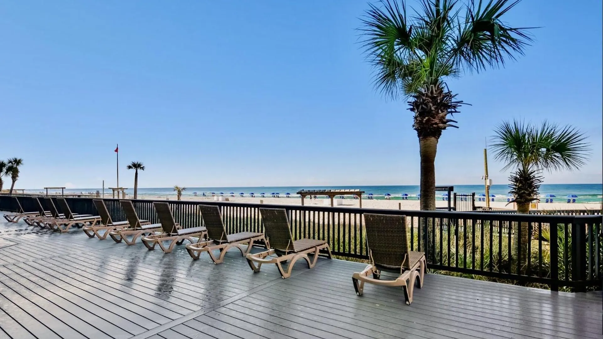 Apartman Sunbird Resort Ground Floor Gem With Ocean Views! Free Beach Chairs And Umbrella! By Dolce Vita Getaways Pcb Panama City Beach