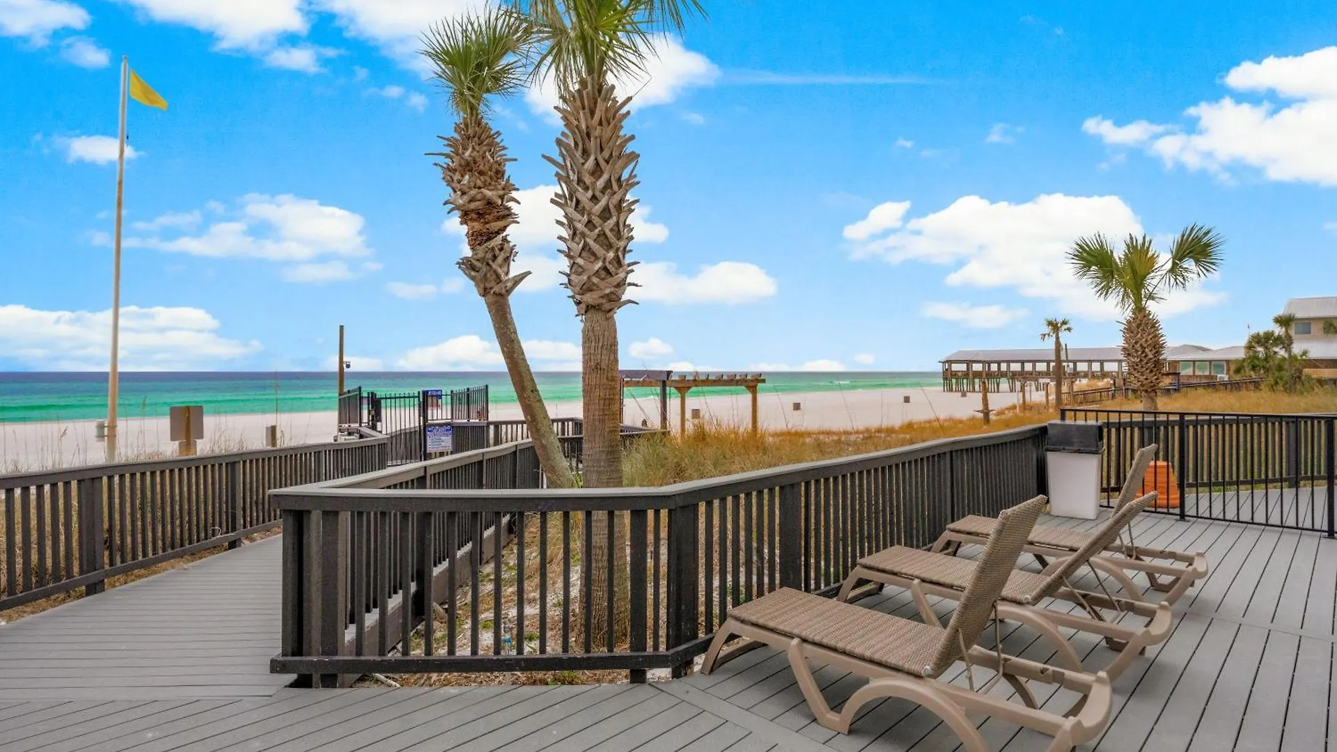 Sunbird Resort Ground Floor Gem With Ocean Views! Free Beach Chairs And Umbrella! By Dolce Vita Getaways Pcb Panama City Beach Apartman