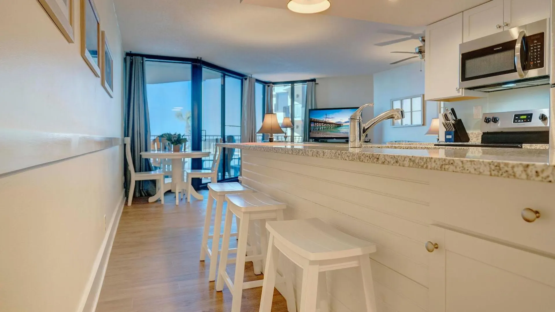 Sunbird Resort Ground Floor Gem With Ocean Views! Free Beach Chairs And Umbrella! By Dolce Vita Getaways Pcb Panama City Beach 0*,