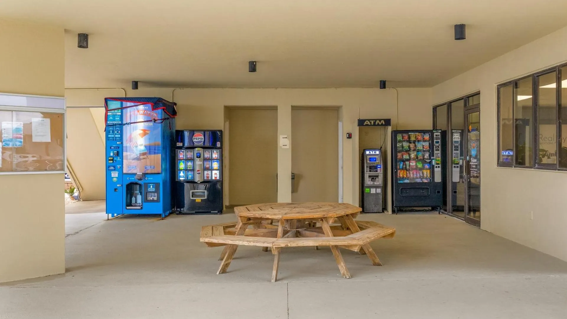 Sunbird Resort Ground Floor Gem With Ocean Views! Free Beach Chairs And Umbrella! By Dolce Vita Getaways Pcb Panama City Beach